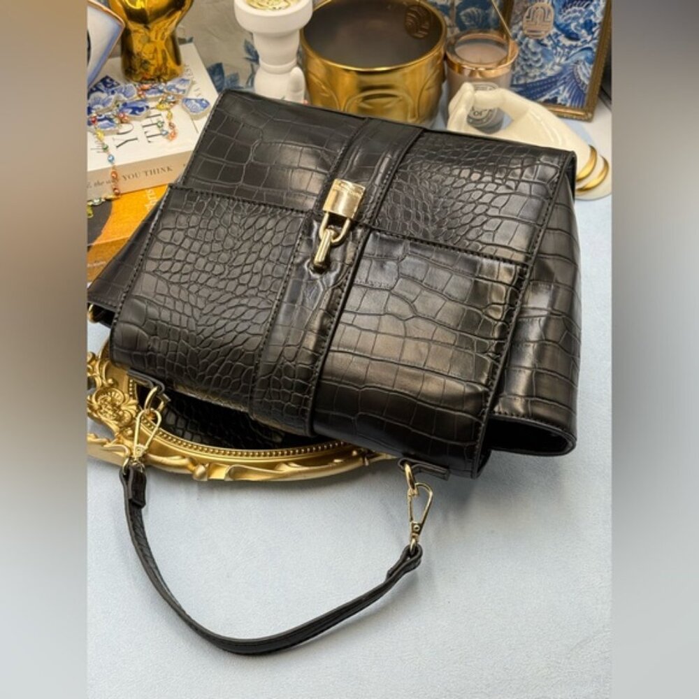 🆕 KURT GEIGER LONDON 🧿 NWOT Brixton Croc-Embossed Top Handle Flap Bag *SAMPLE* - Picture 14 of 16